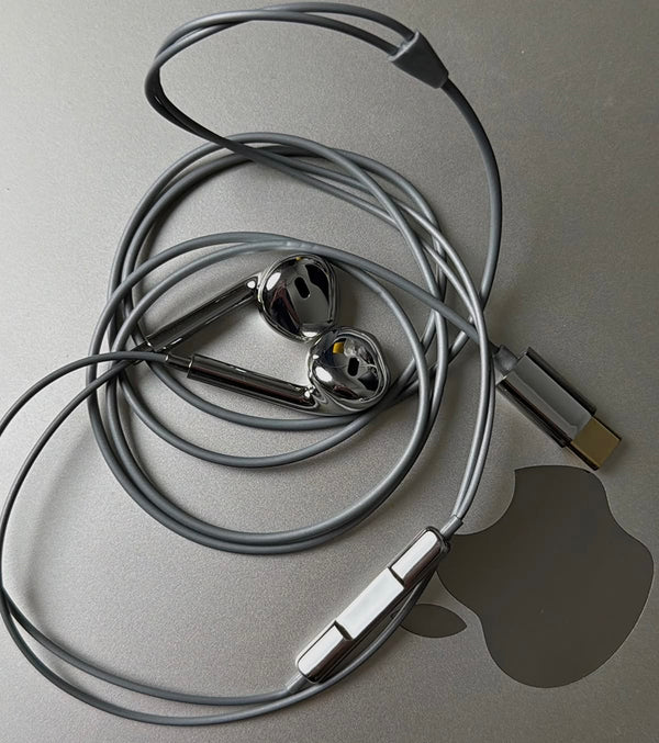 Chrome Wired Headphones mirror finish – Arcadia Row